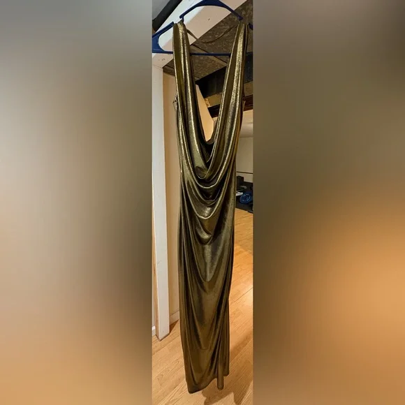 Jluxlabel Elegant Gold Metallic Gown - Picture 5 of 5